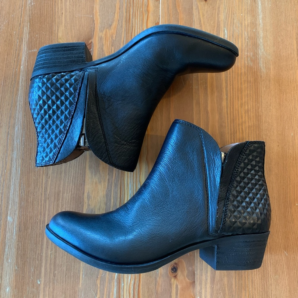 Lucky Brand Brenon Black Quilted Booties Sz 7.5